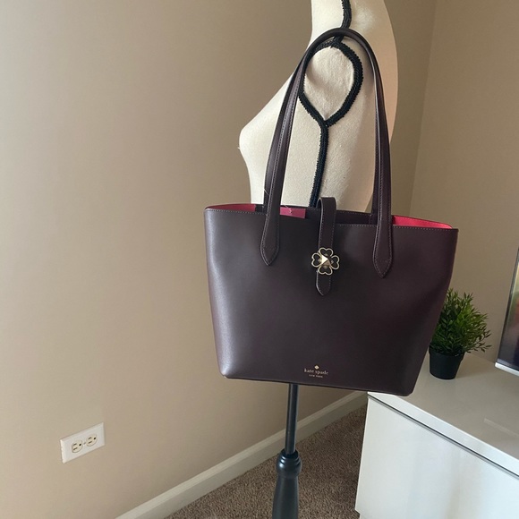 Kate Spade - Picture 1 of 6